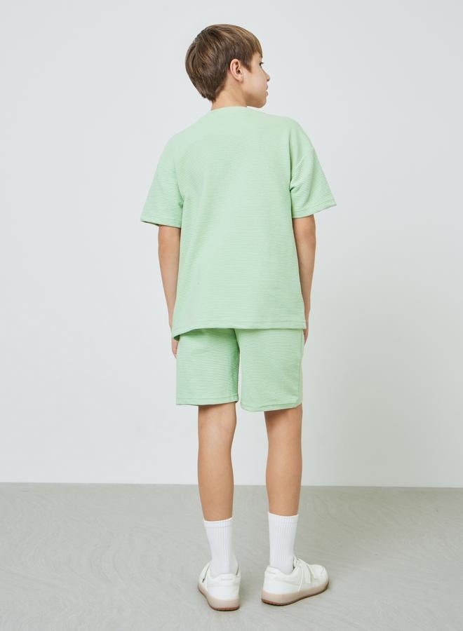 Styli Teen Boys Textured Oversized T-Shirt and Shorts Set - Image 4