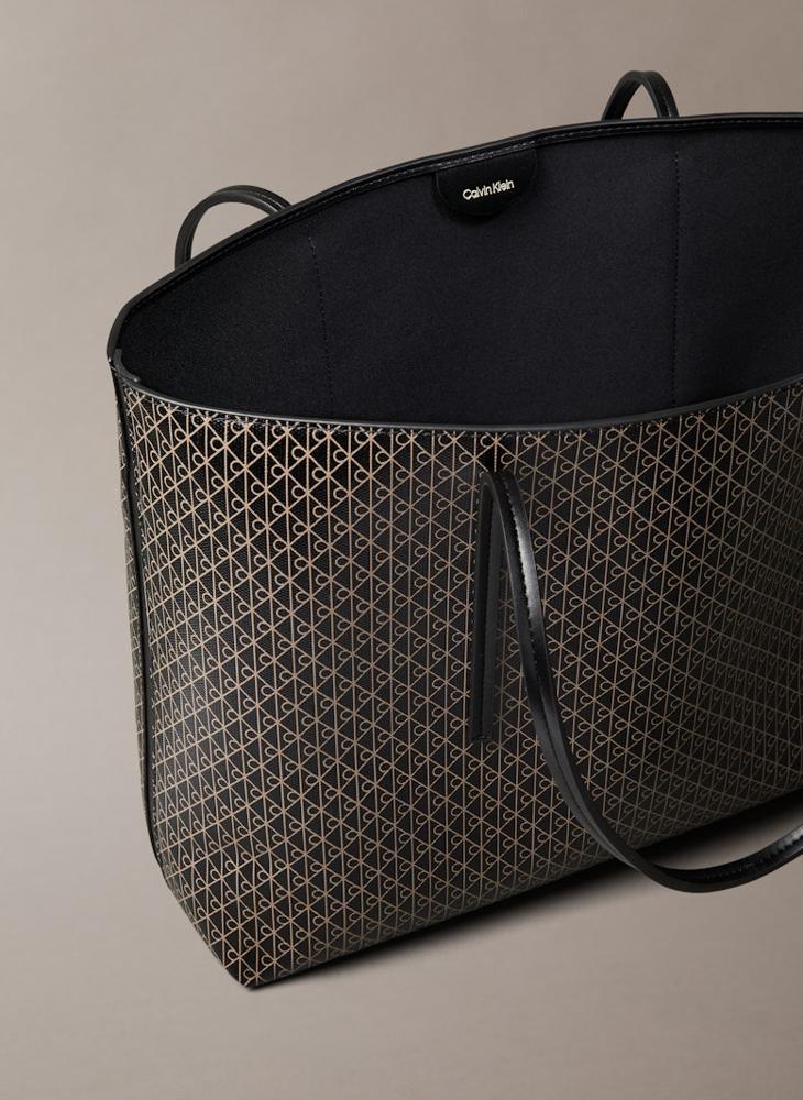 حقيبة يد بحزام من الأوب