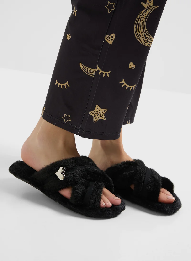 جينجر Heart Trim Crossover Fluffy Bedroom Slipper