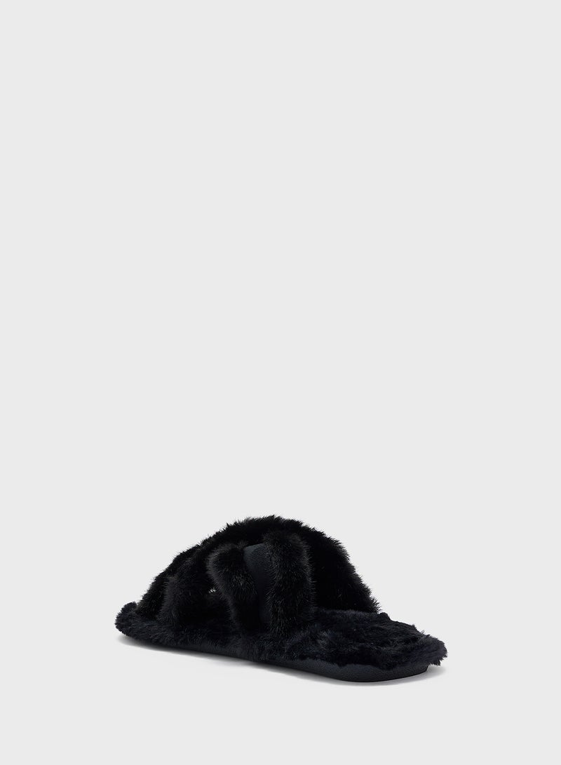 Ginger Heart Trim Crossover Fluffy Bedroom Slipper - Image 3