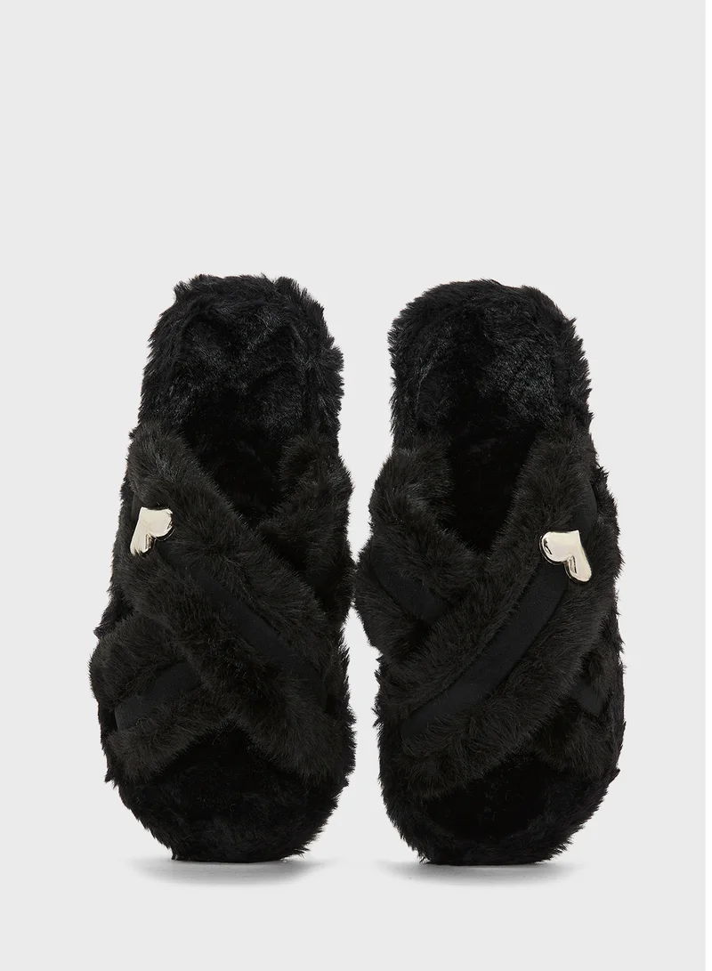 جينجر Heart Trim Crossover Fluffy Bedroom Slipper