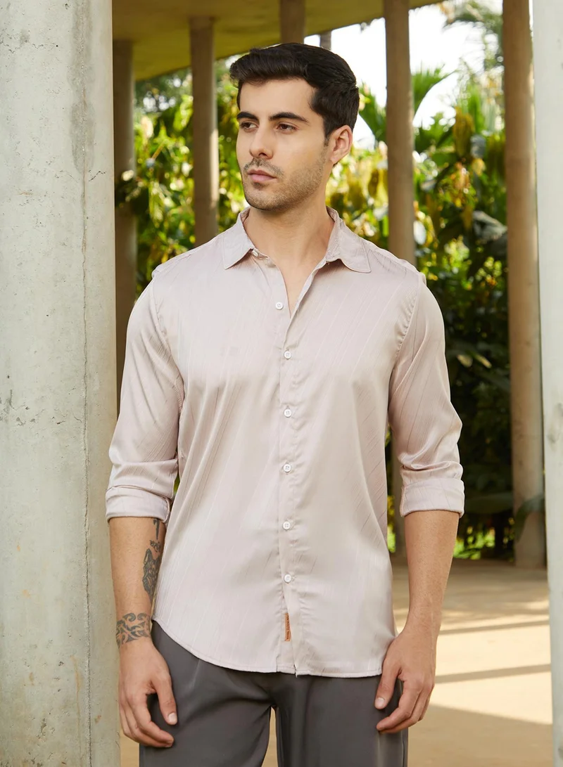 Campus Sutra Men's Off-White Brushed-Tactile Shirt