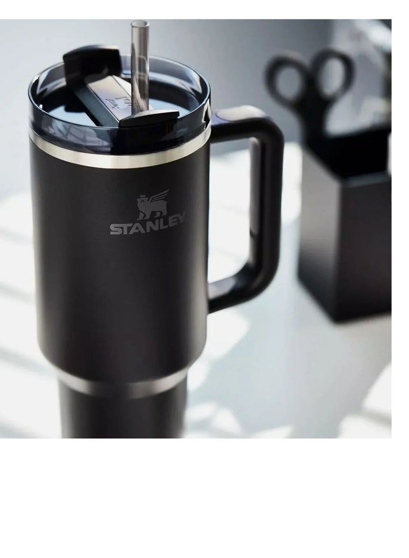 ستانلي كوب ستانلي كوينشر H2.0 حراري 40 أونصة - فولاذ مقاوم للصدأ بمقبض ولون أسود مميز - Image 2