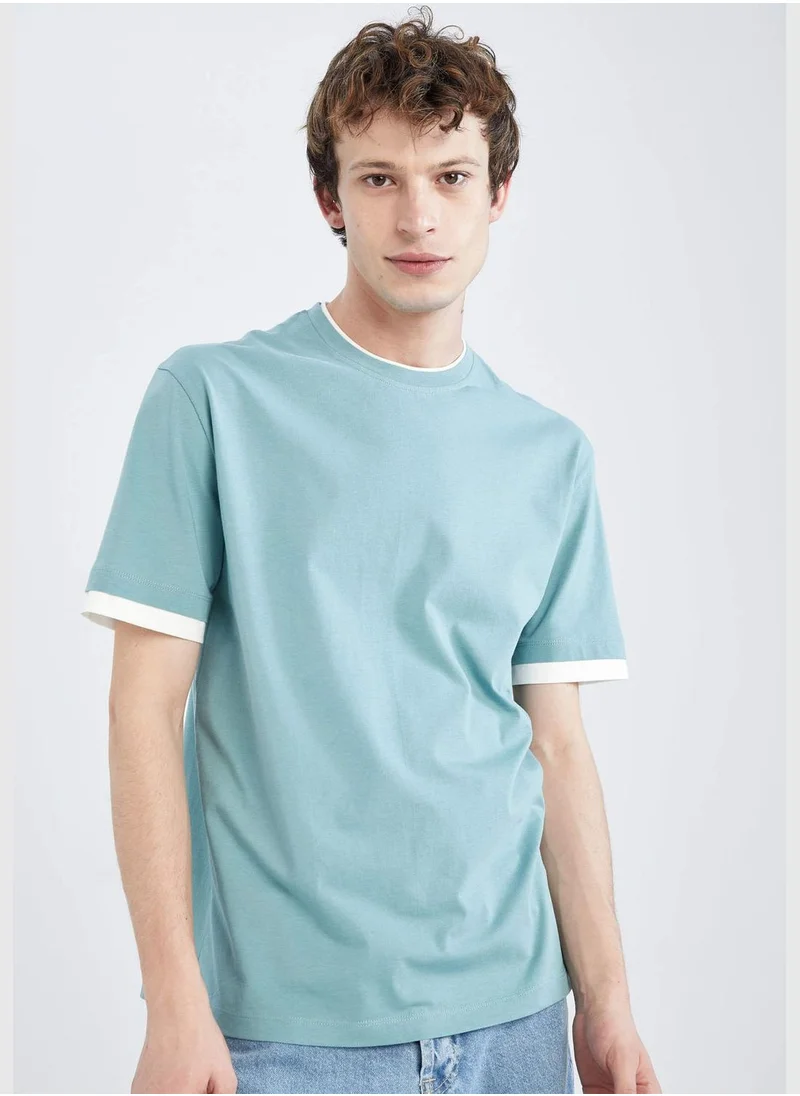 ديفاكتو Regular Fit Short Sleeve Stripe Detail T-Shirt