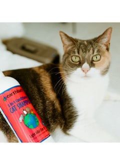 earthbath 2-In-1 Conditioning Cat Shampoo - Extra Gentle Conditioning Formula, Ph-Balanced, Neutralizes Odours, Hydrates Skin & Coat, Aloe Vera, Light Wild Cherry, Pint - 472Ml  - Image 5