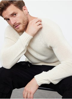 trendyol Ecru Slim Fit Crew Neck Raglan Sleeve Basic Knitwear Sweater  - Image 2