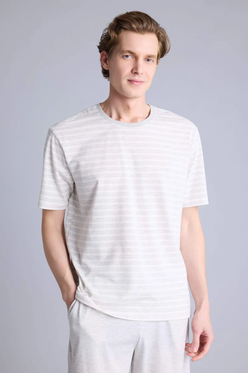 ديفاكتو 2 piece Regular Fit Striped Set