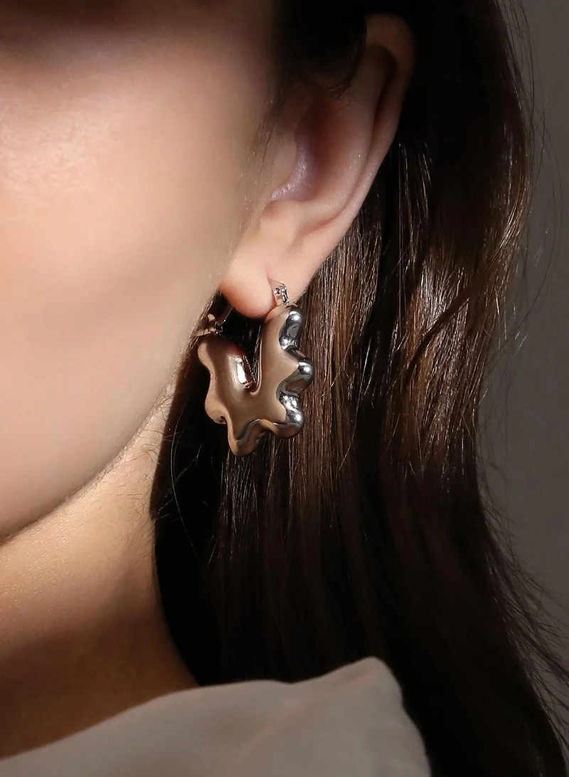 SOHI Abstract Wavy Hoop Earrings