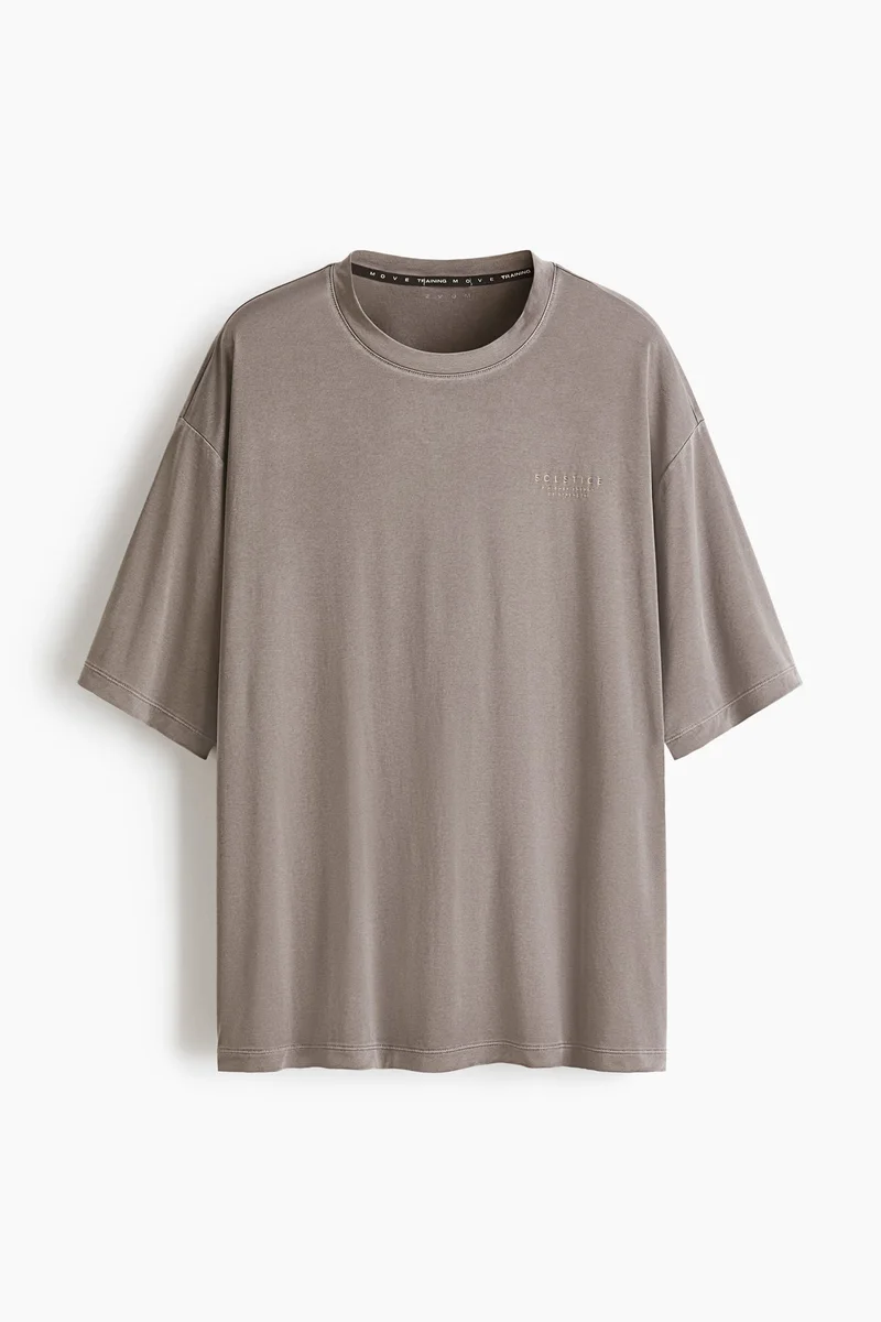 Loose Fit boxy-style sports T-shirt with DryMove™