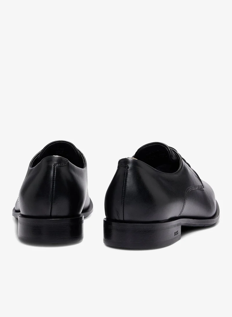 بوس حذاء ديربي جلدي بتشطيبات مميزة