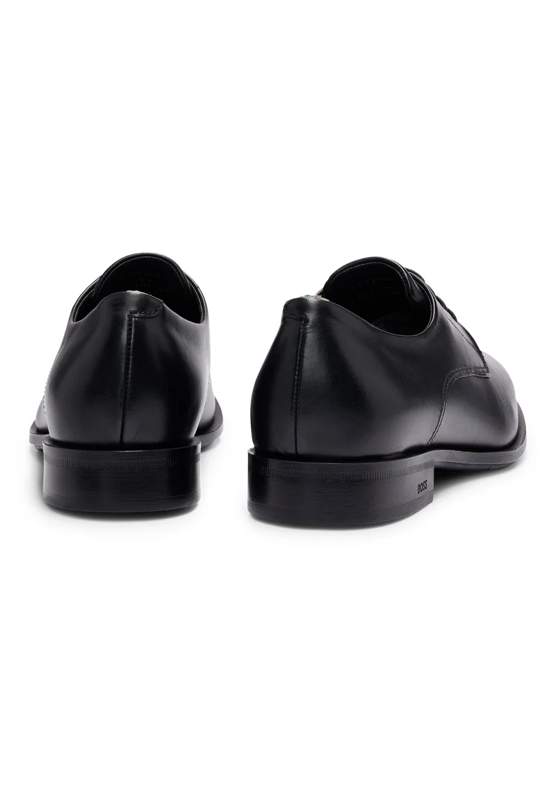 بوس حذاء ديربي جلدي بتشطيبات مميزة