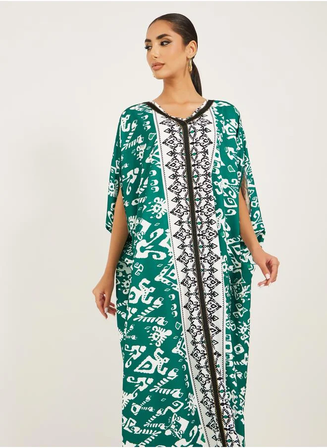 ستايلي Aztec print jalabiya with panel print at centre front and lace trims at neck and center front