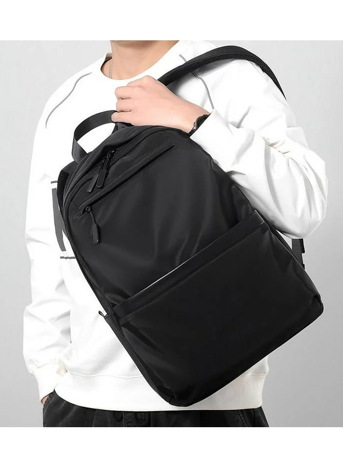 هاي لاين ستور شنطة ظهر مقاومة للماء بتصميم عصري وخامة متينة بسعة كبيرة وجيوب متعددة - لون أسود - Image 3