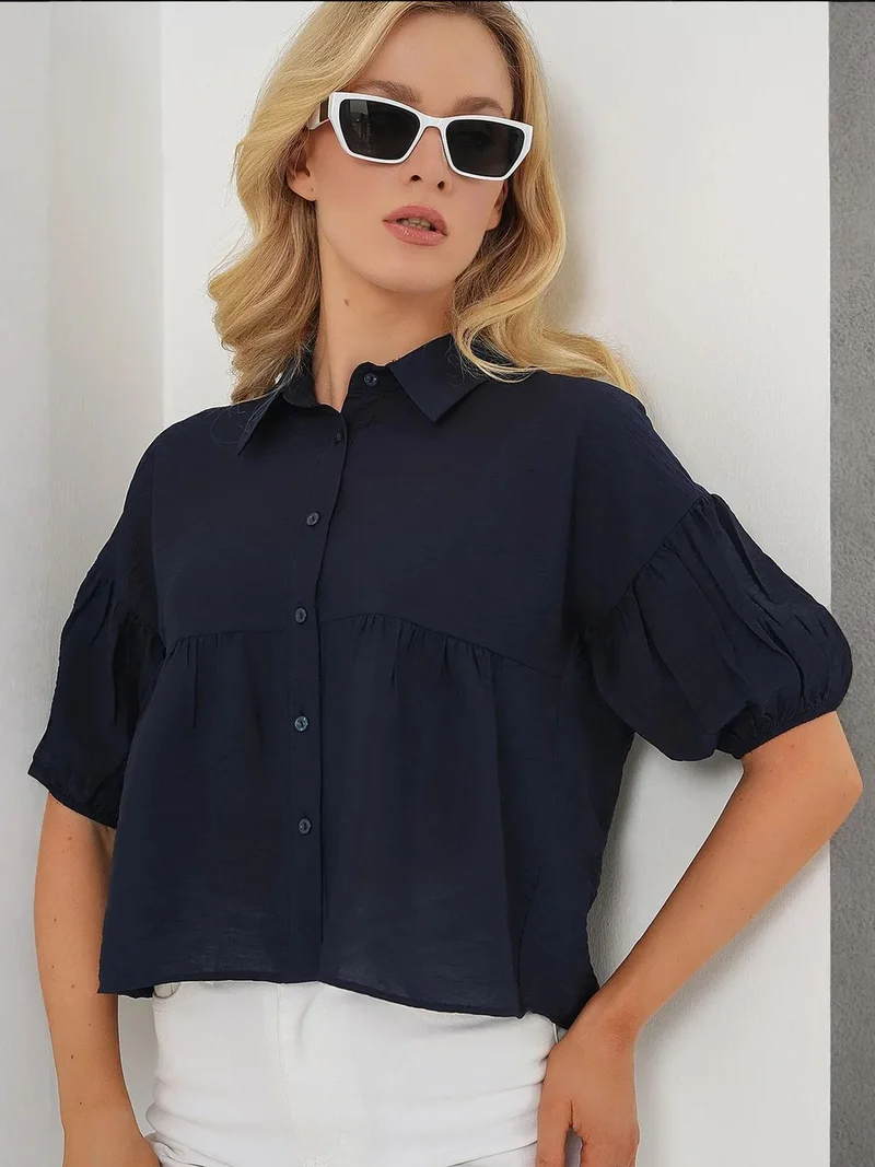 بيغ دارت قميص بأزرار فضفاض قصير بياقة قميص