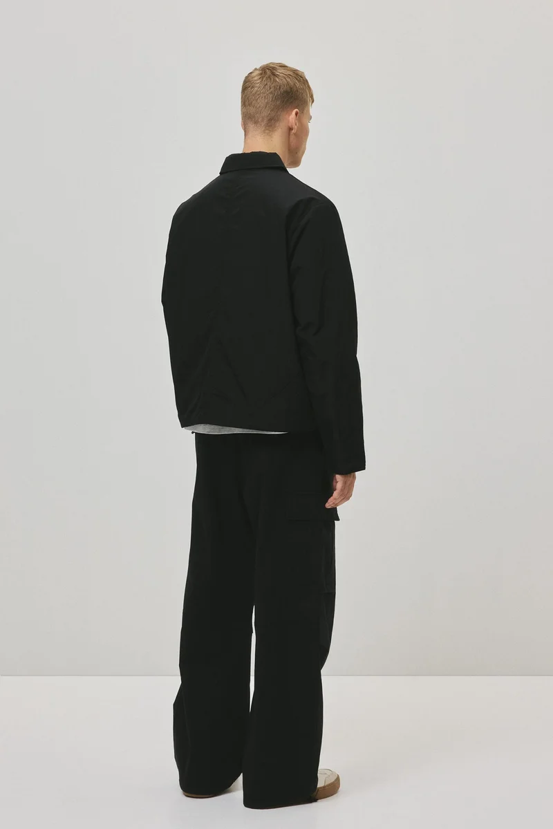 اتش اند ام جاكيت نايلون بقصة عادية