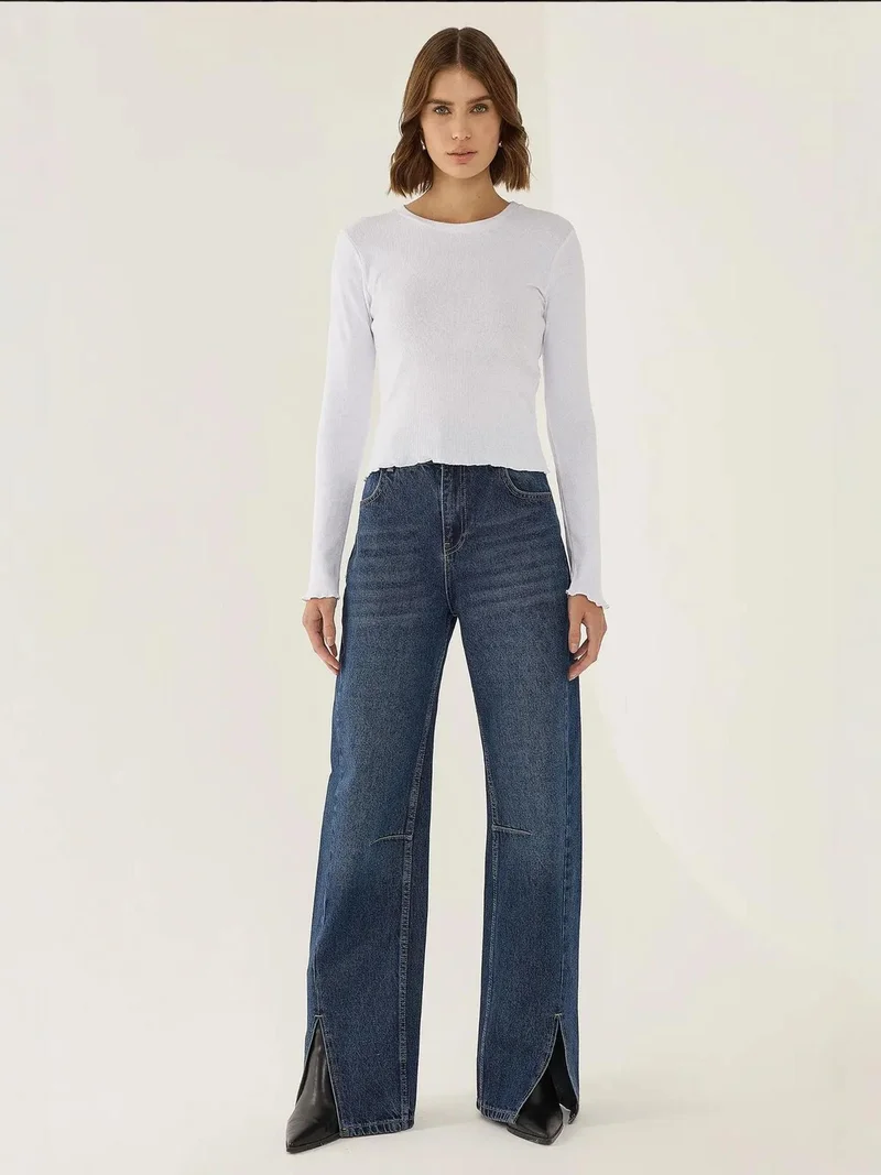 هيكاب بلوزة أساسية بياقة مستديرة بقصة ضيقة