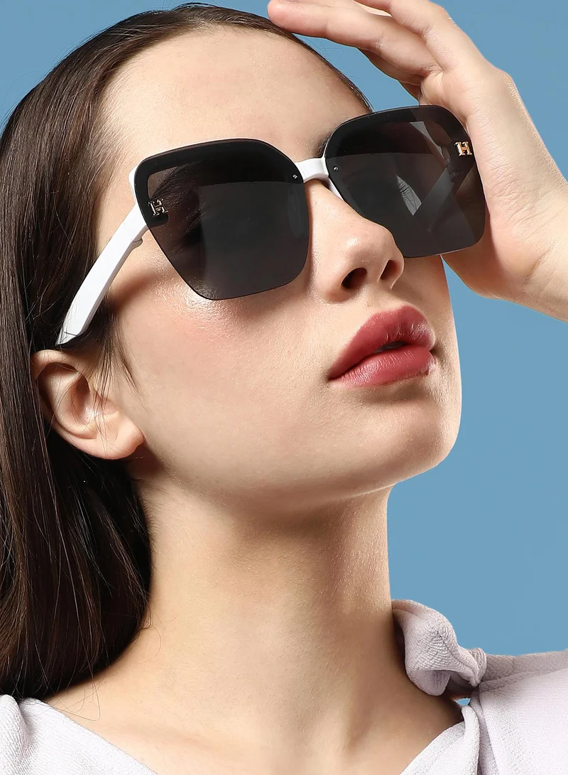 صوص هاوت نظارة شمسية نسائية كبيرة بإطار أسود وأبيض وعدسات ملونة