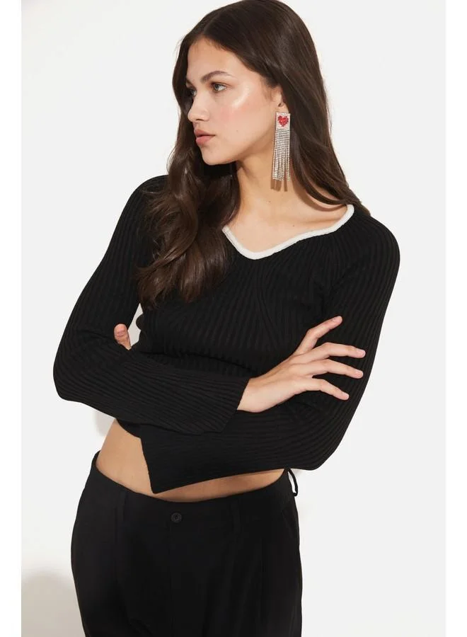 جون June Women Fitted V-Neck Spanish Sleeve Bias Detailed Knitwear Sweater Black - Ecru