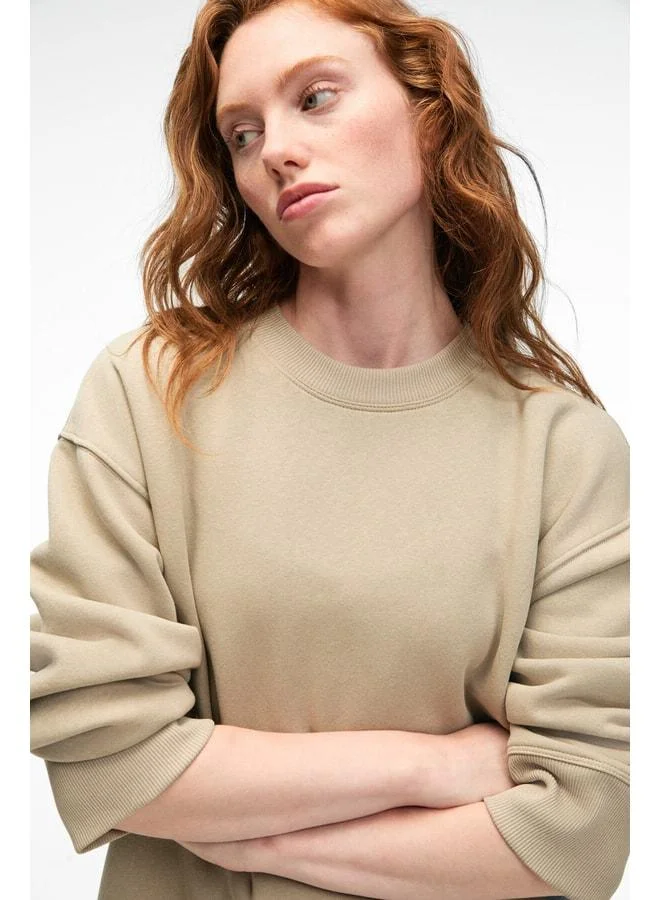 GRIMELANGE ESME Women's Oversized Stone-Color Sweatshirt with Round Neck, Sleeve and Hem Cuffs.