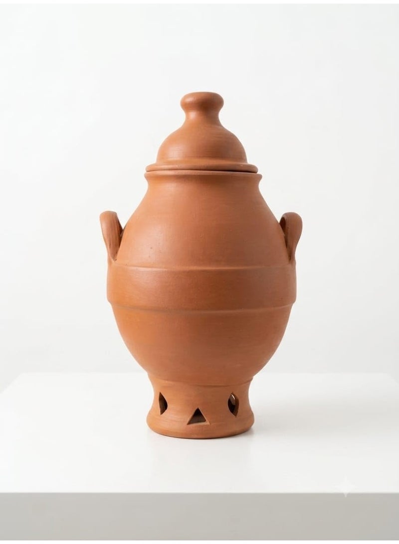 An authentic clay pot with a lid and handles - Image 1