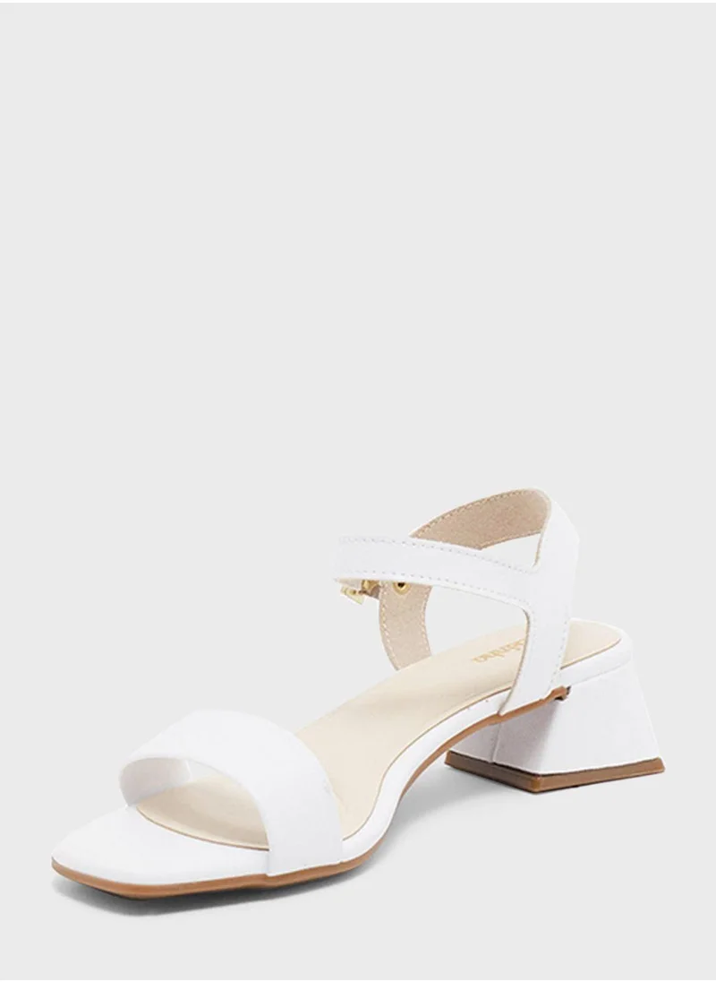 موليكينها Youth Maxwell Back Strap Sandals