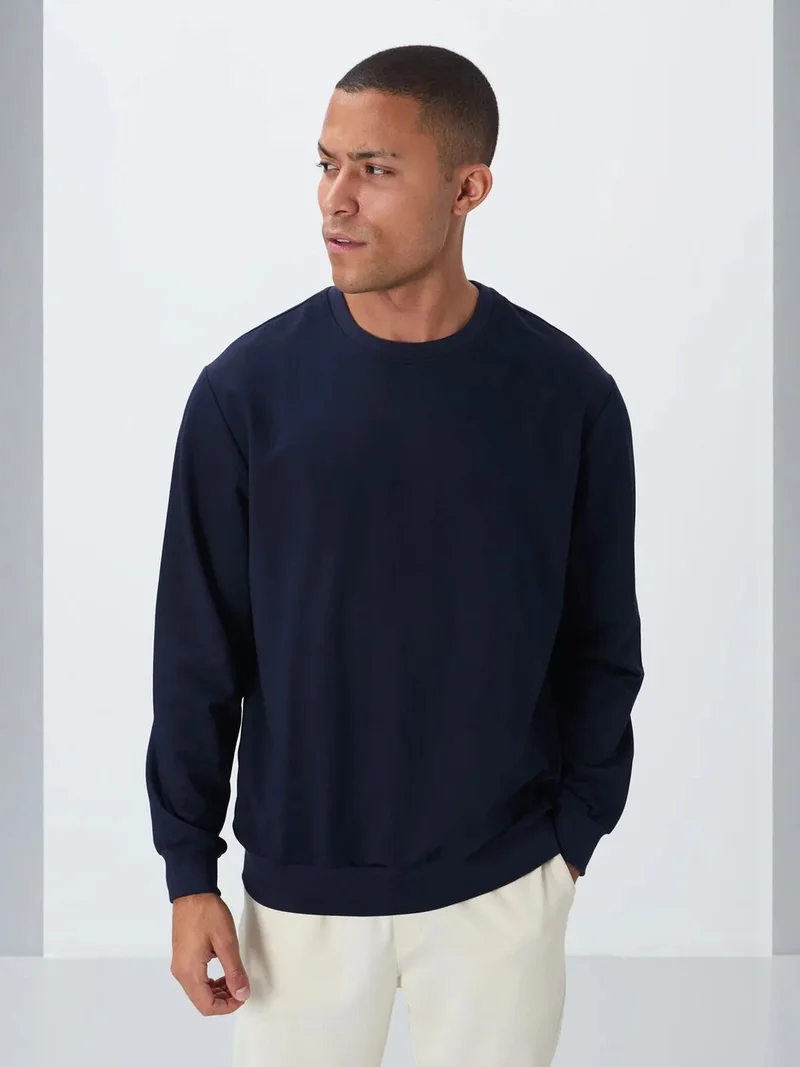 تومي لايف TOMMY Men's Plain Crew Neck Sweatshirt