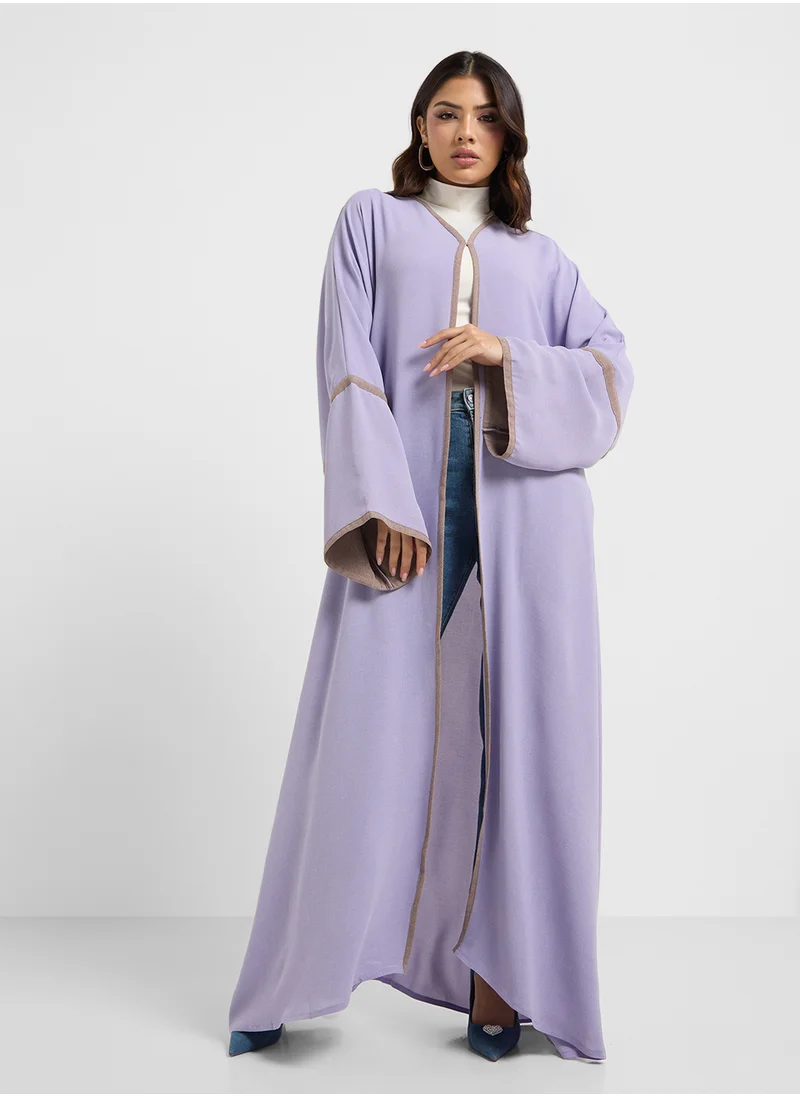 هيا كلوزيت V-Neck Flared Sleeve Abaya