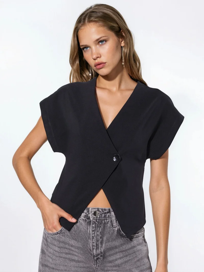 هيكاب Solid V-Neck Short Sleeve Blouse with Button Closure