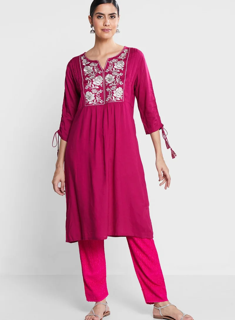 kolaba Embroidered High Waist Pants