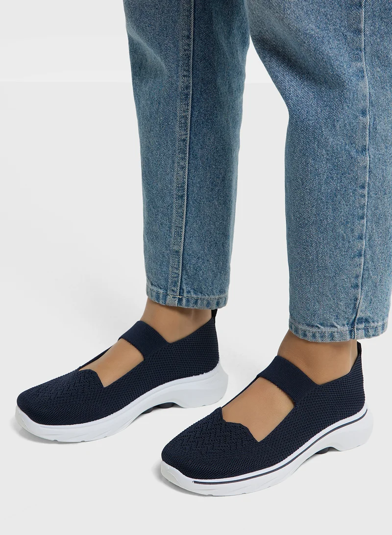 جينجر Breathable  Fly Knit Slip On Shoe With Elastic Strap
