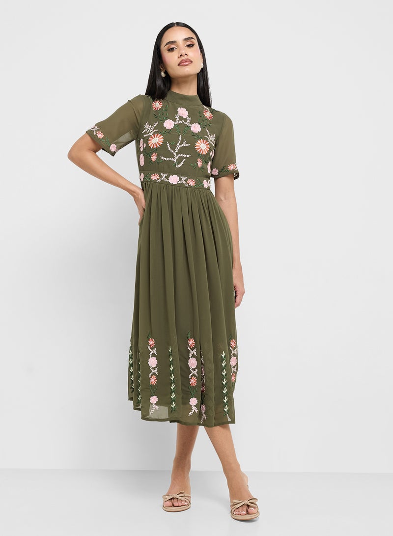Frock and Frill Embroidered Midi Dress  - Image 4