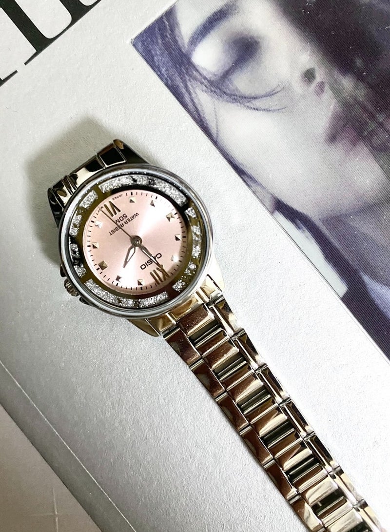 كاسيو CASIO CASIO STANDARD سلسلة المؤشرات الشعبية عارضة ومقاومة للماء الحركة الكوارتز حزام الفولاذ المقاوم للصدأ الساعات اليابانية الكورية الساعات النسائية الوردي - Image 5