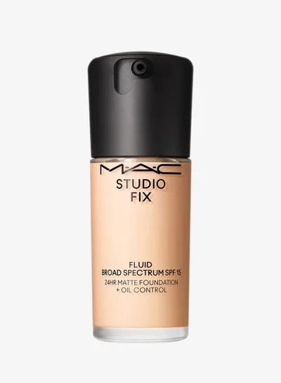 MAC Cosmetics Studio Fix Fluid Foundation Spf 15 - Nw15