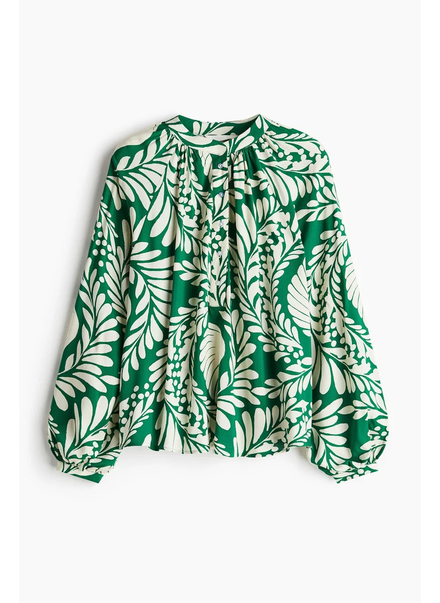 H&M Balloon-Sleeved Blouse