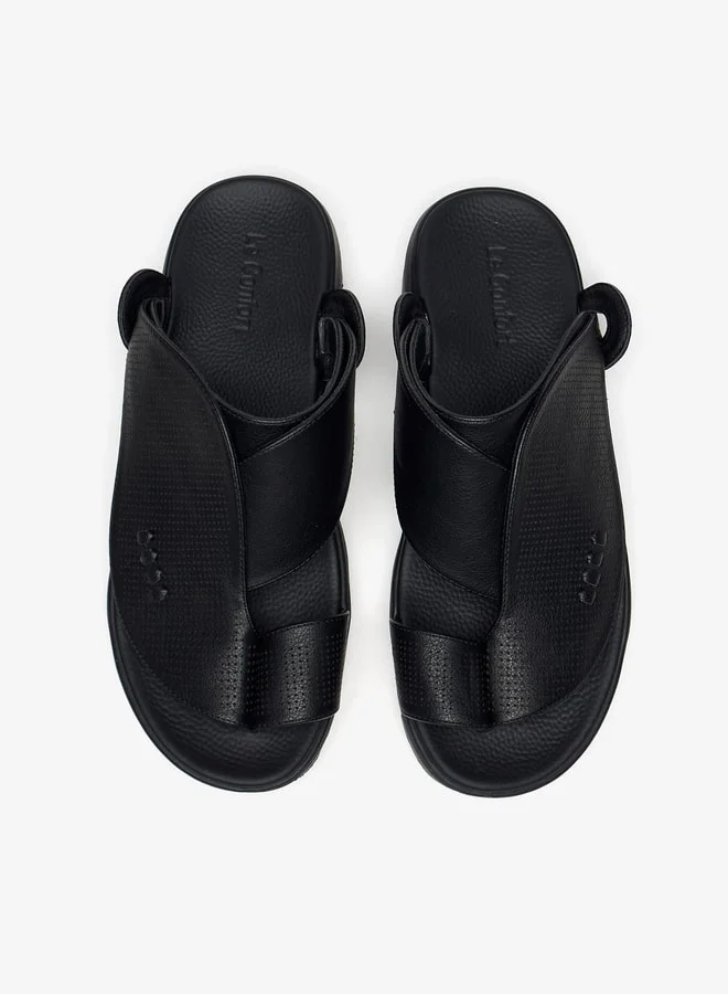لو كونفورت Mens Textured SlipOn Arabic Sandals with Toe Loop