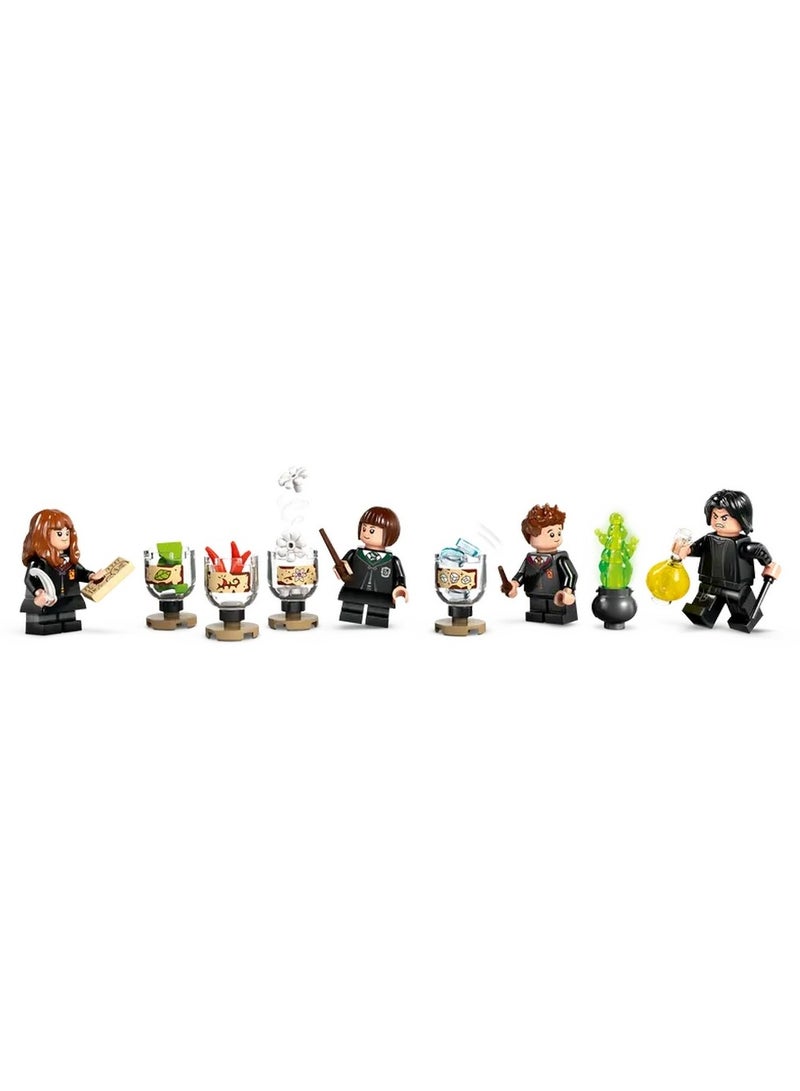 LEGO - Harry Potter Hogwarts Castle: Potions Class 397 Pieces - 76431 - Image 5