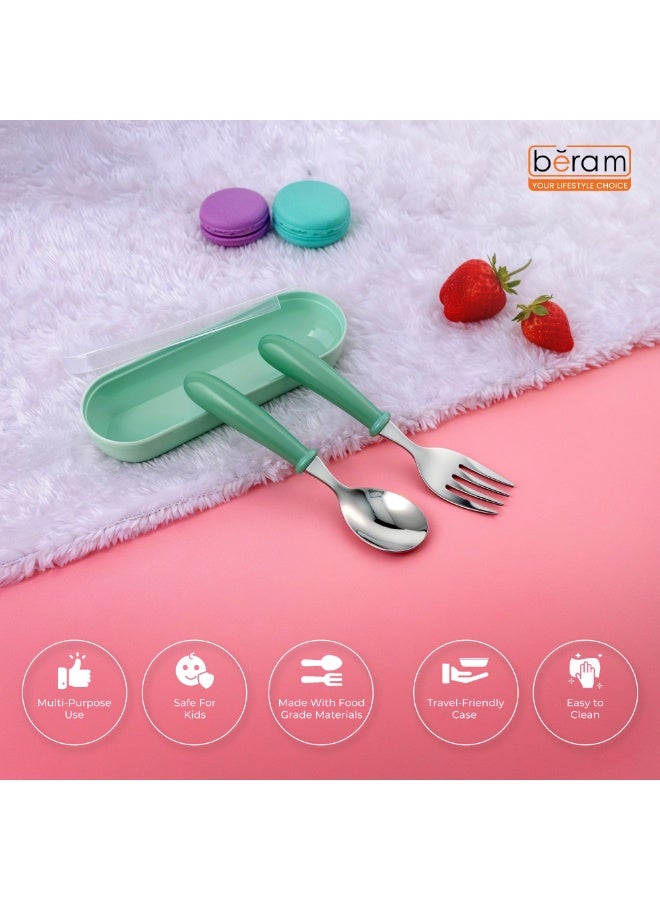 بيرام مجموعة أدوات مائدة للأطفال من بيرام طقم أدوات 2 قطعة للأطفال يشمل ملعقة للرضع وملعقة وشوكة أدوات مائدة محمولة مع علبة بلاستيكية من الفولاذ المقاوم للصدأ 304 خالية من BPA وآمنة للغسل في غسالة الصحون باللون الأخضر - Image 2