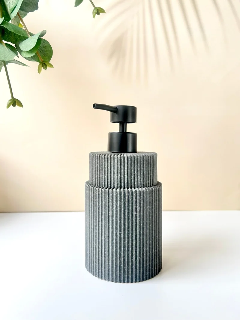 موتوجو Anthracite Polyresin Striped Liquid Soap Dispenser