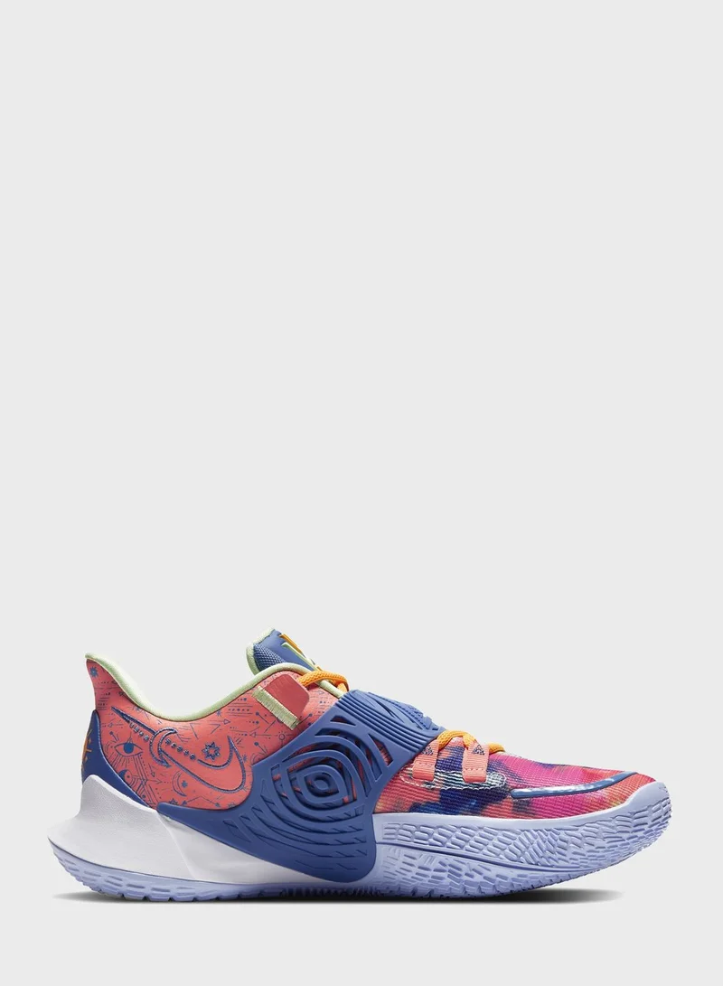Nike Kyrie 3 Low