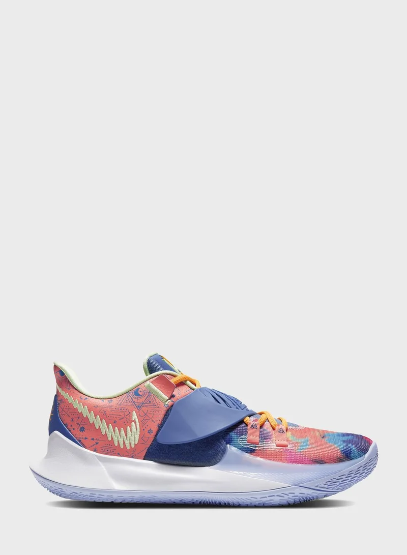 Nike Kyrie 3 Low