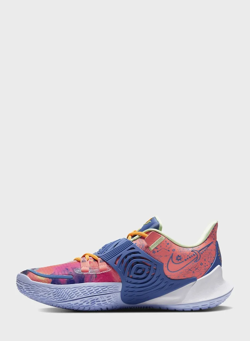 Nike Kyrie 3 Low
