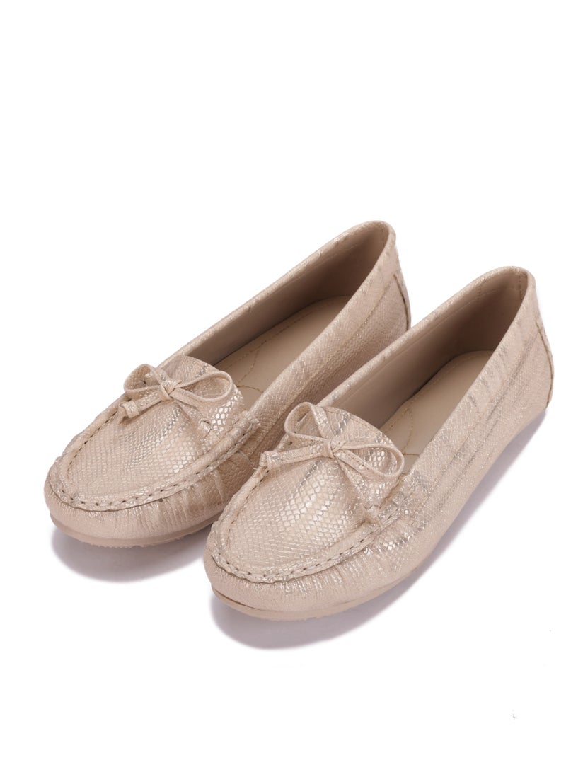 حذاء نسائي كلاسيكي – تصميم مريح وخفيف مع رباط أمامي - Image 2