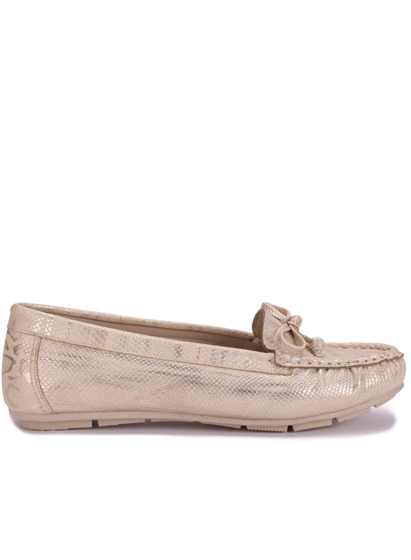 حذاء نسائي كلاسيكي – تصميم مريح وخفيف مع رباط أمامي - Image 4