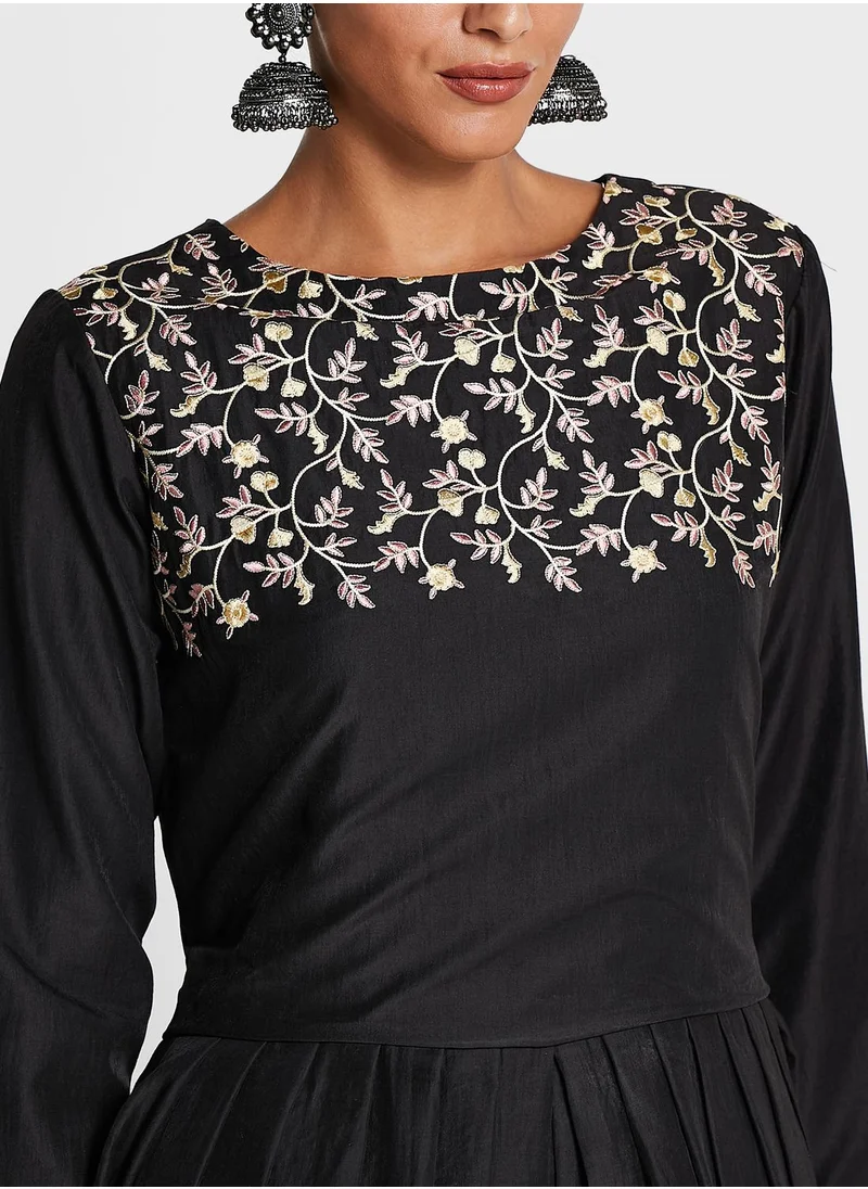 Devoiler Embroidered Yoke Asymmetric Drape Dress