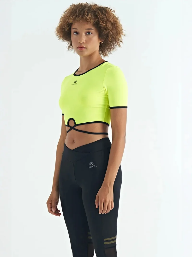 تومي لايف TOMMY Elastic Crop T-Shirt with Crew Neck