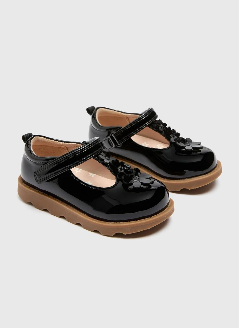 ماتلان Girls Black T-Bar Patent Shoes