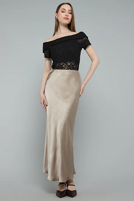 أر أند بي Solid Satin Skirt with Zipper Closure