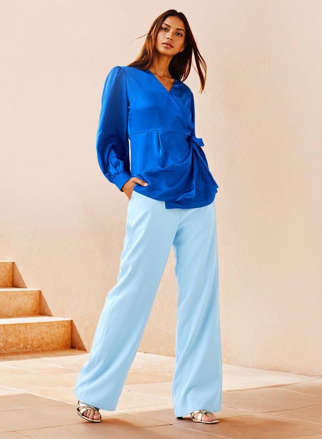 ايكونيك توب لف بياقة على شكل حرف  بقصة مريحة أيقونية - Image 2