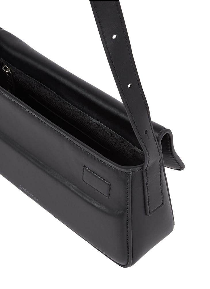 Calvin Klein Jeans BELTED SMALL SHOULDER BAG  - Image 4