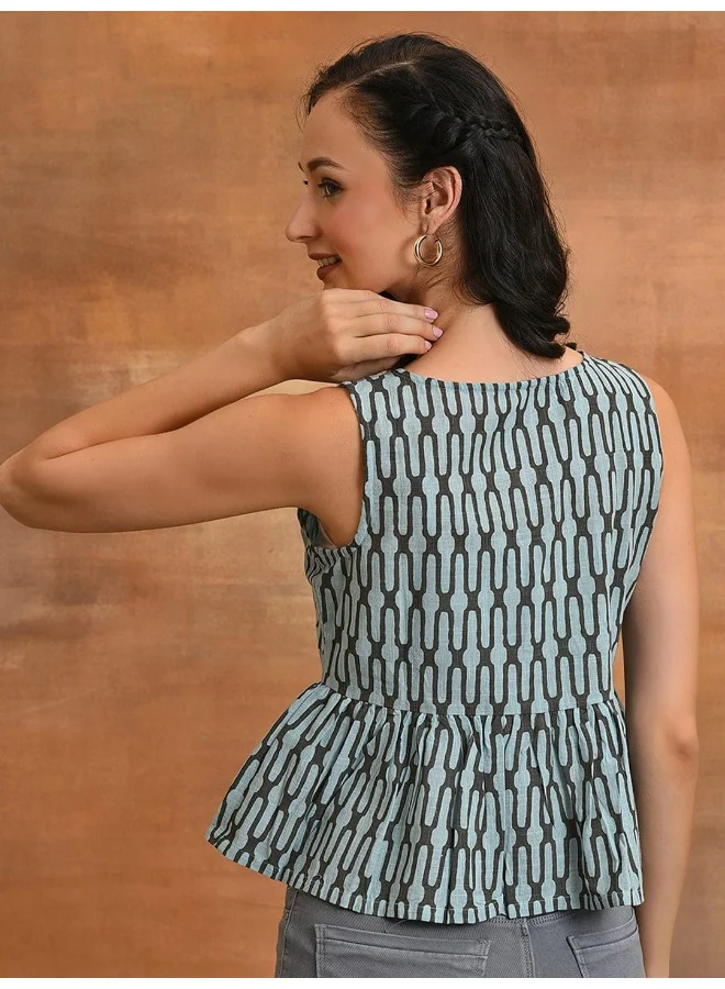 أيه كيه إس بلوزة مطبوعة باللون الأزرق